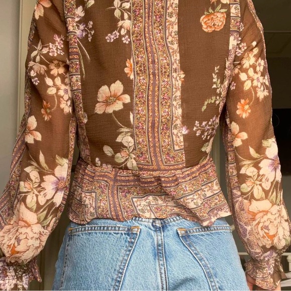 Brown AEO V-neck puff sleeve blouse with tie front and ruffled details - Picture 2 of 3